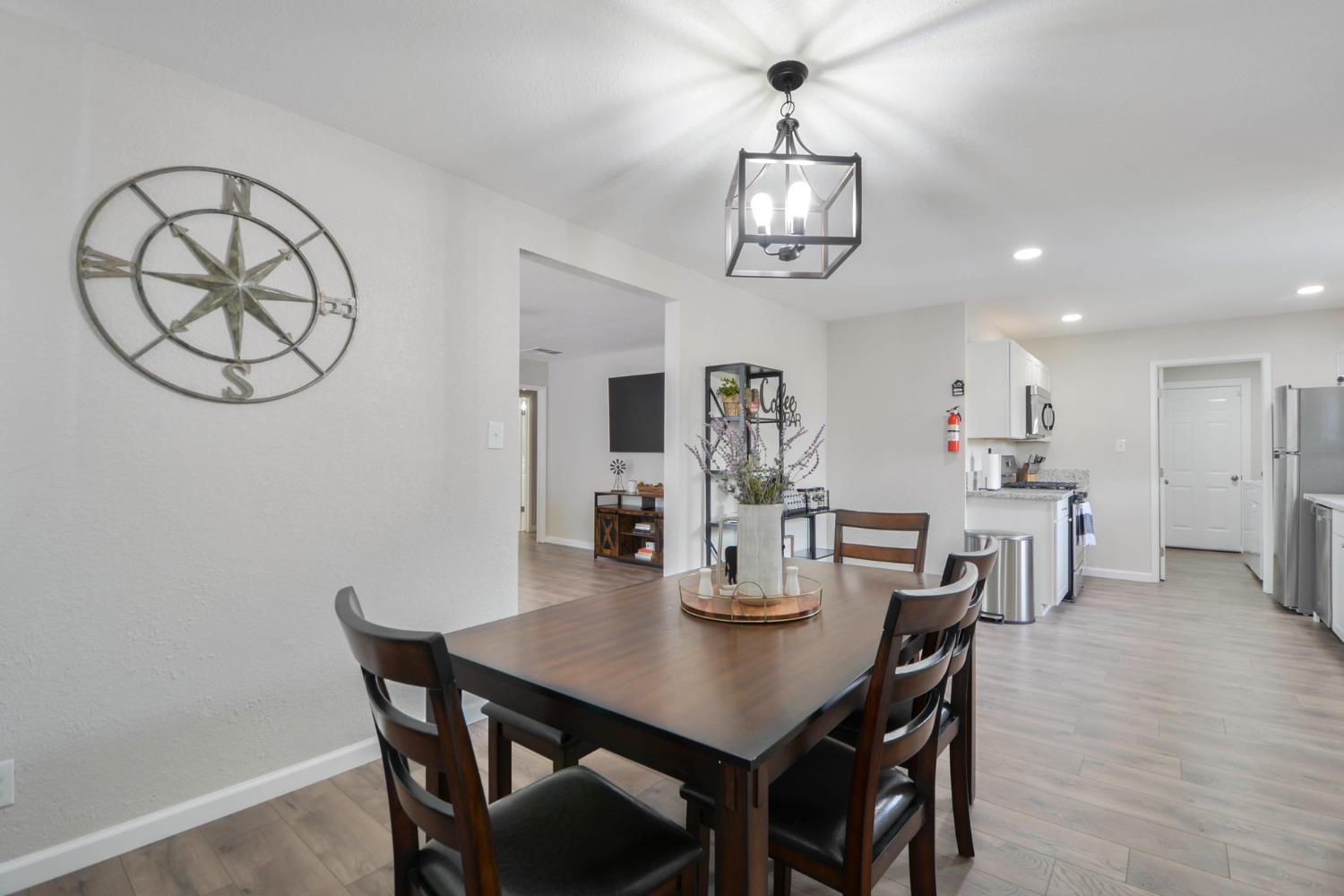 1257 Arizona Ave, Los Banos, CA 93635