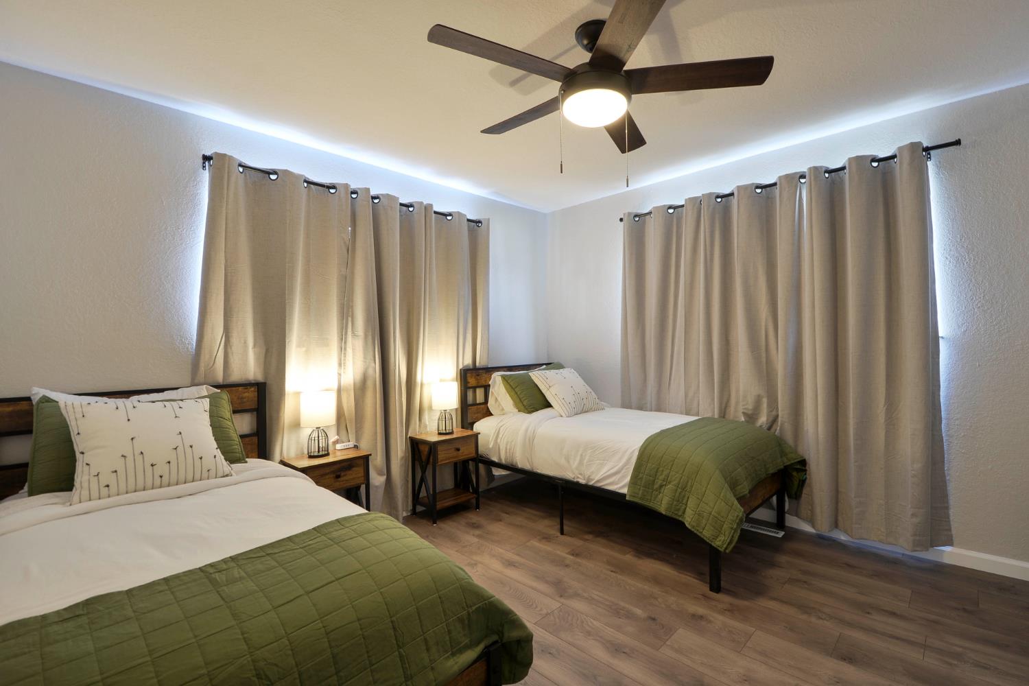 1257 Arizona Ave, Los Banos, CA 93635