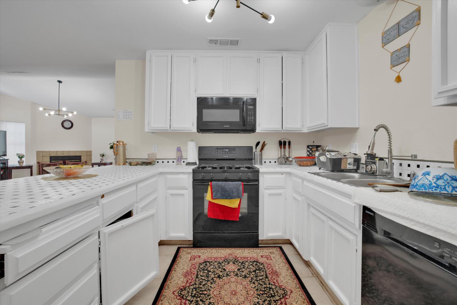 1227 Windsor Ct, Turlock, CA 95380