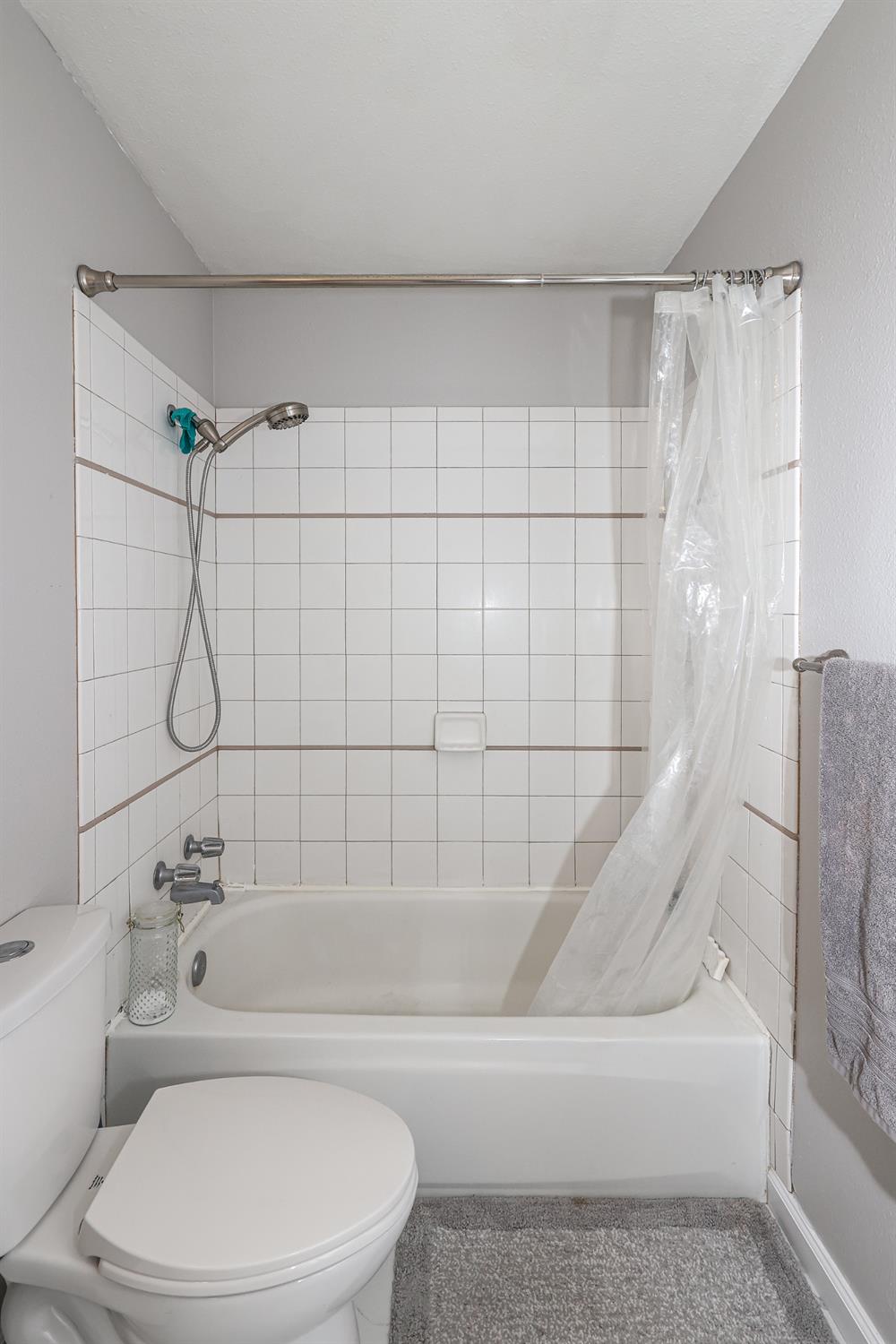 3036 Andre Ln, Turlock, CA 95382