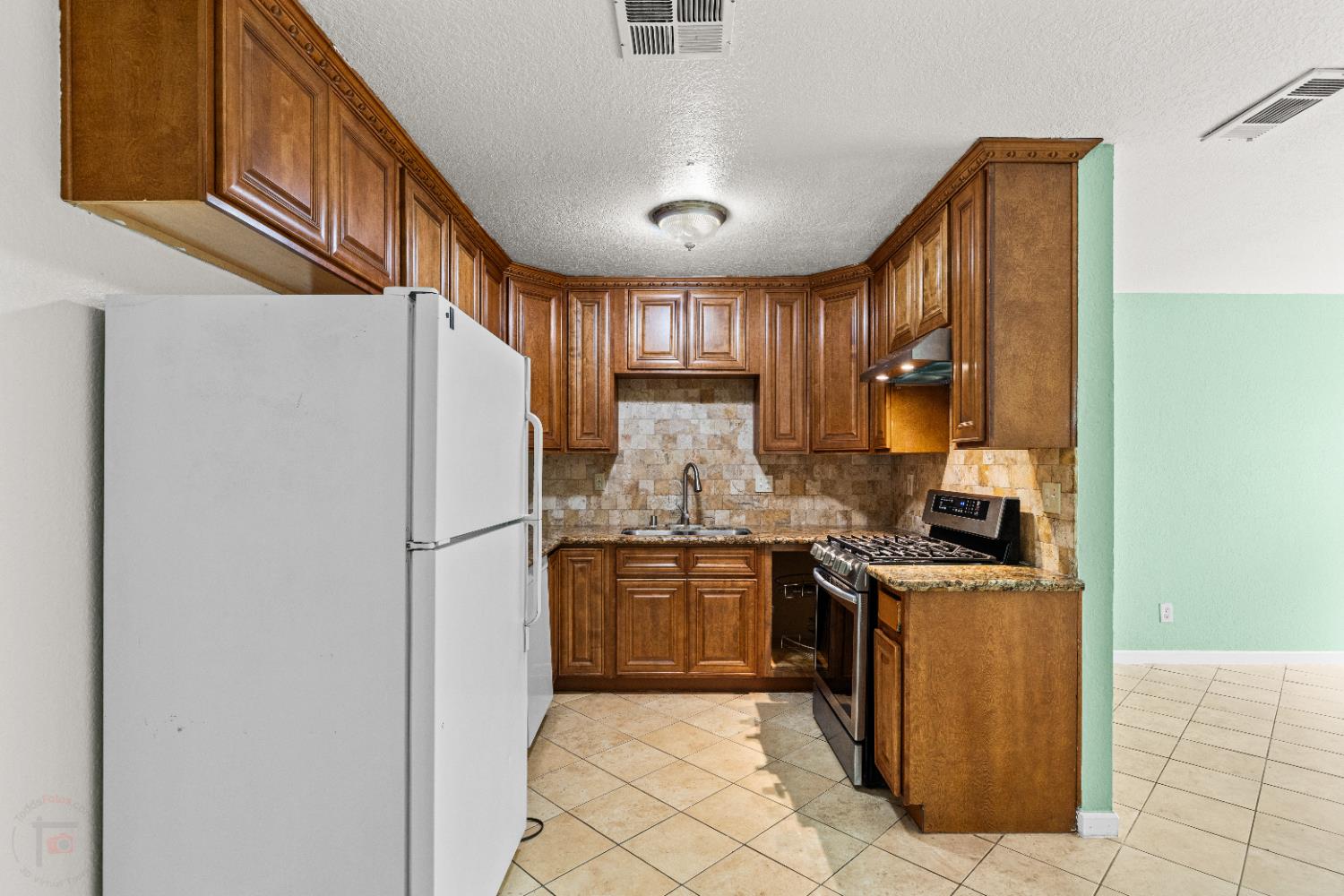 1416 Pecos Ave, Modesto, CA 95351