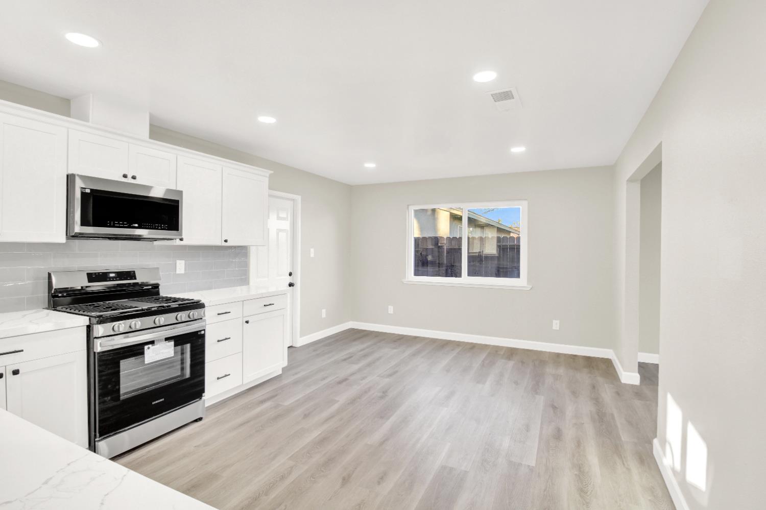 1900 Ellison Dr, Modesto, CA 95355