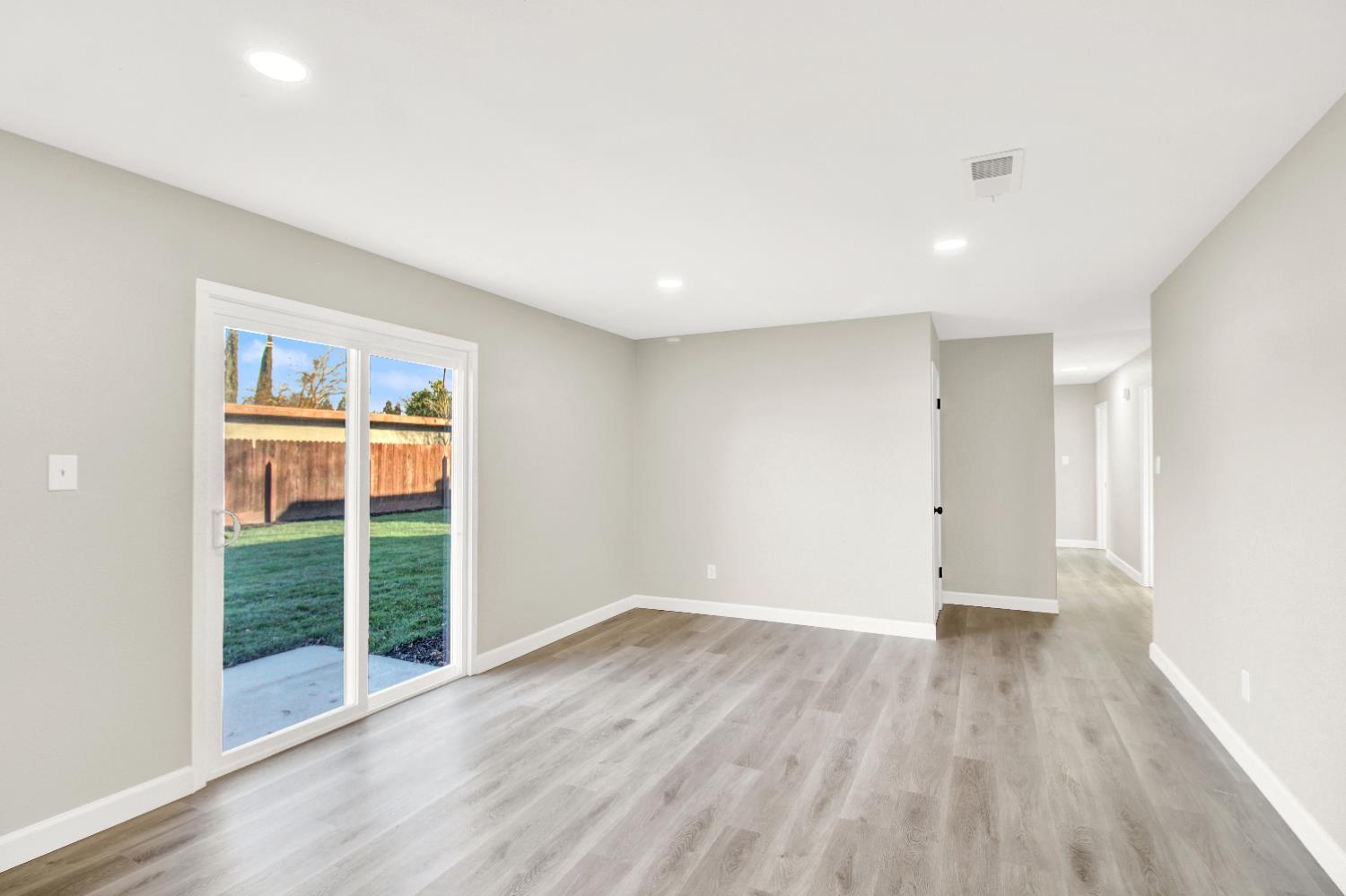 1900 Ellison Dr, Modesto, CA 95355