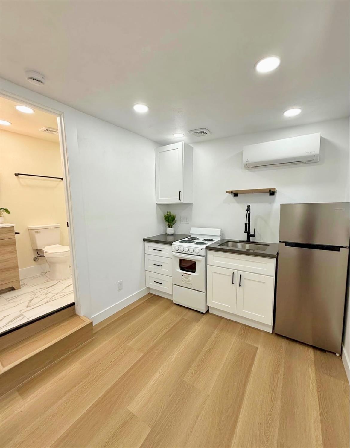 1805 Vernon Ave, Modesto, CA 95351