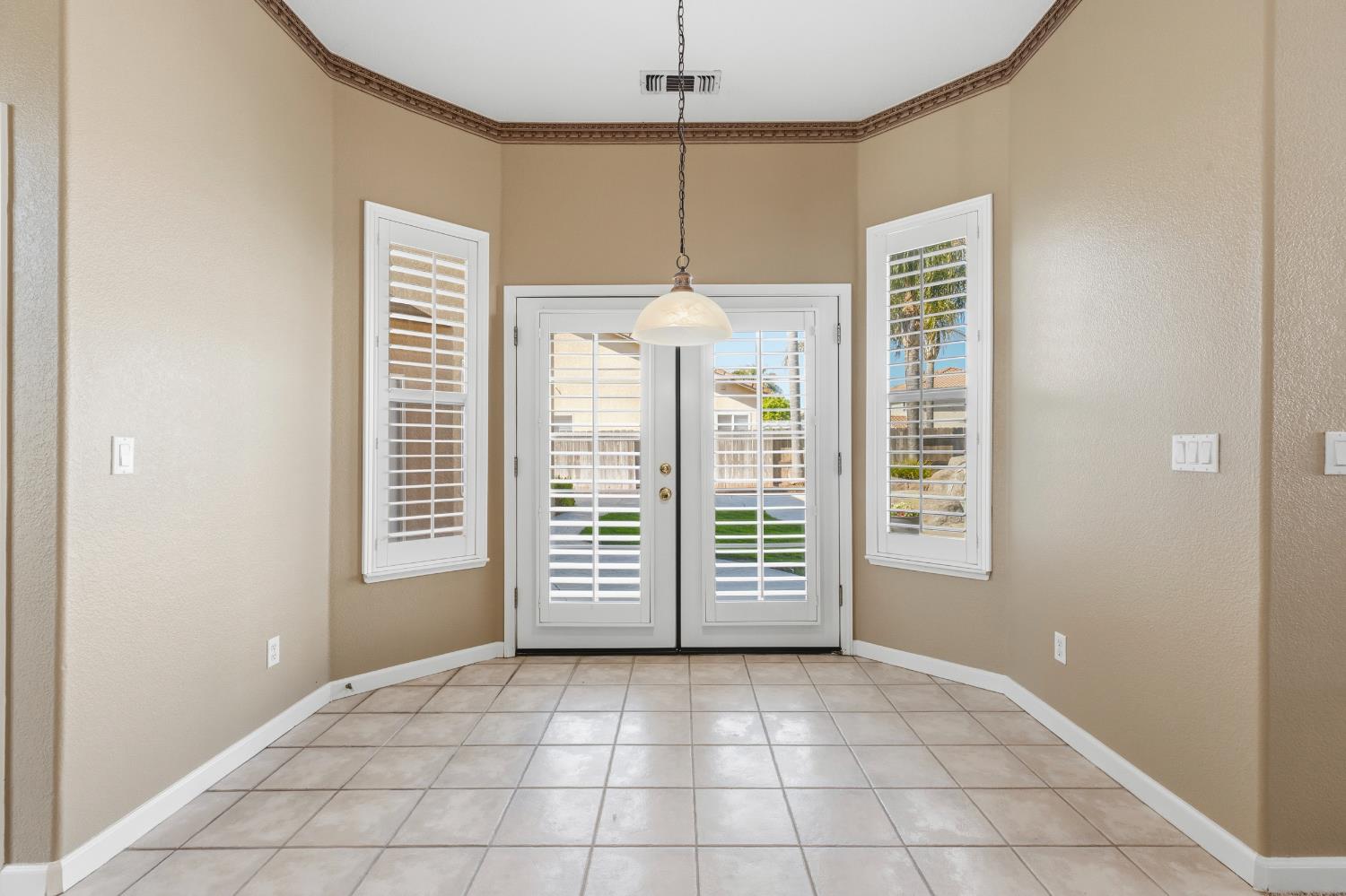 2717 Vestrella Dr, Modesto, CA 95356