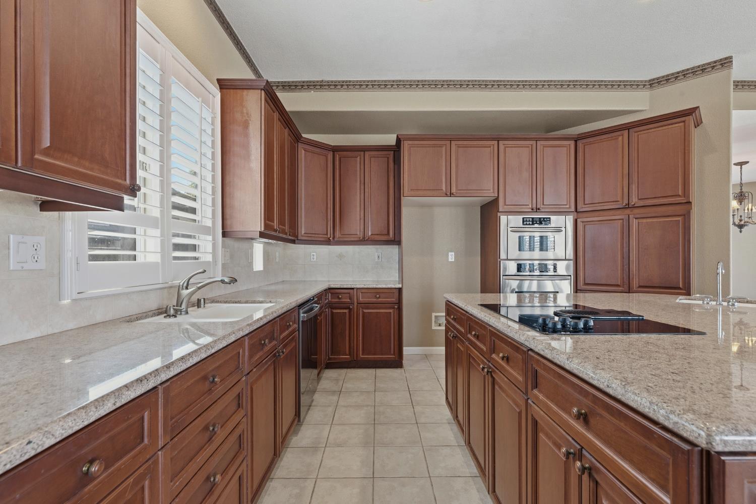 2717 Vestrella Dr, Modesto, CA 95356