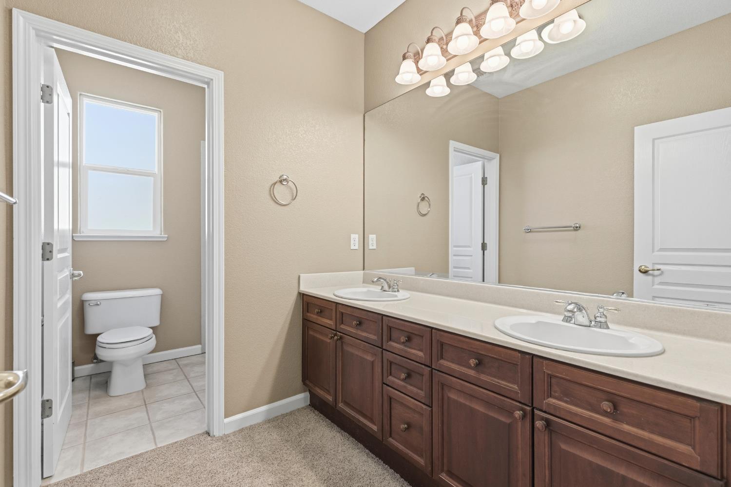 2717 Vestrella Dr, Modesto, CA 95356