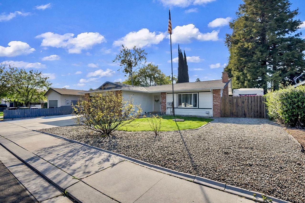 1909 Devin Dr, Modesto, CA 95355