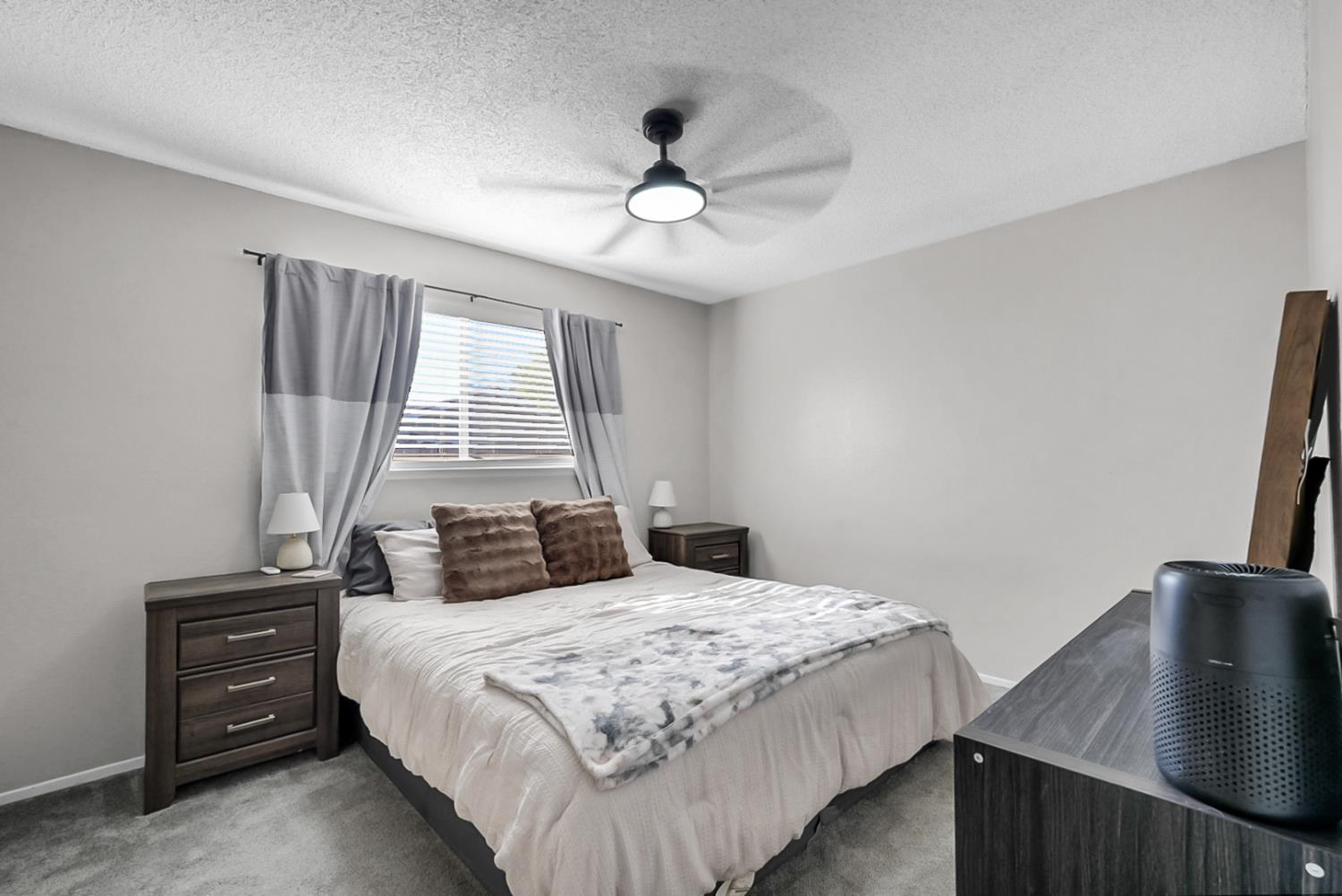 1909 Devin Dr, Modesto, CA 95355