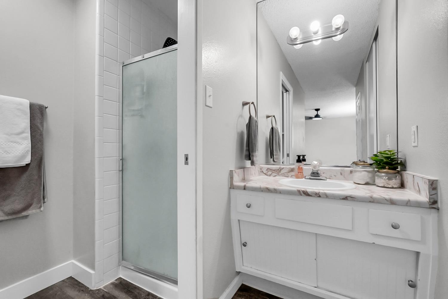 1909 Devin Dr, Modesto, CA 95355