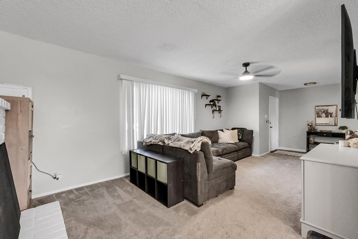 1909 Devin Dr, Modesto, CA 95355