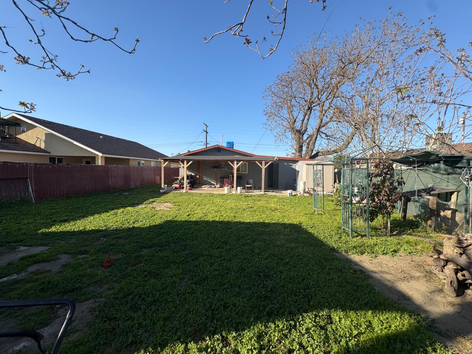 271 W Almy Ave, Fresno, CA 93706