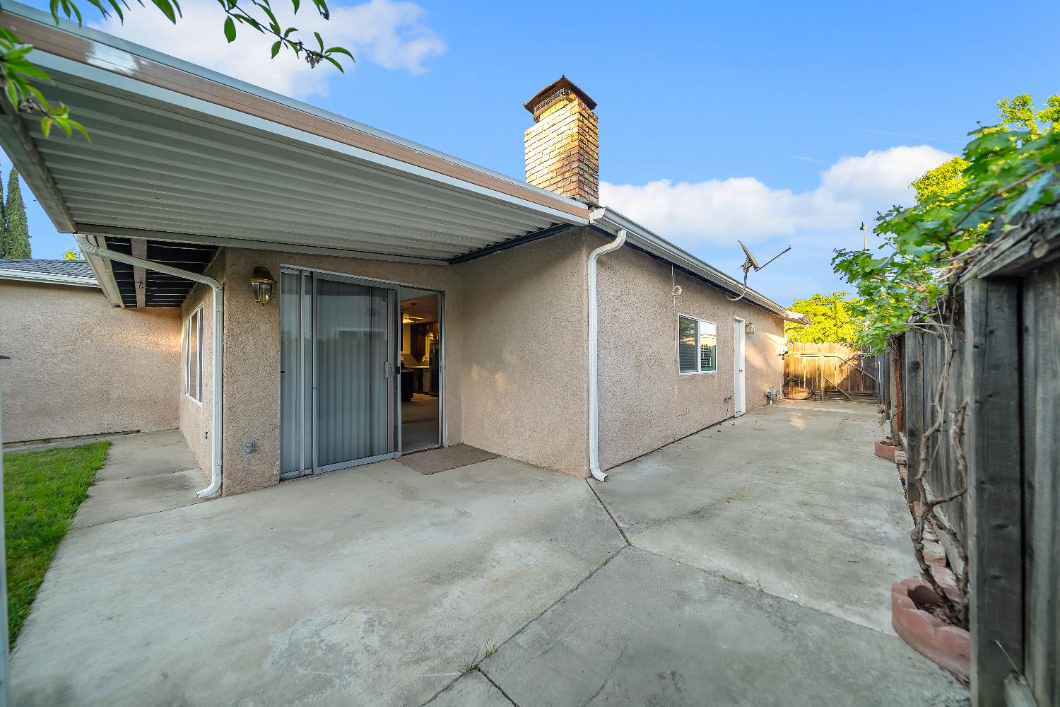 2313 San Rafael Ave, Modesto, CA 95355