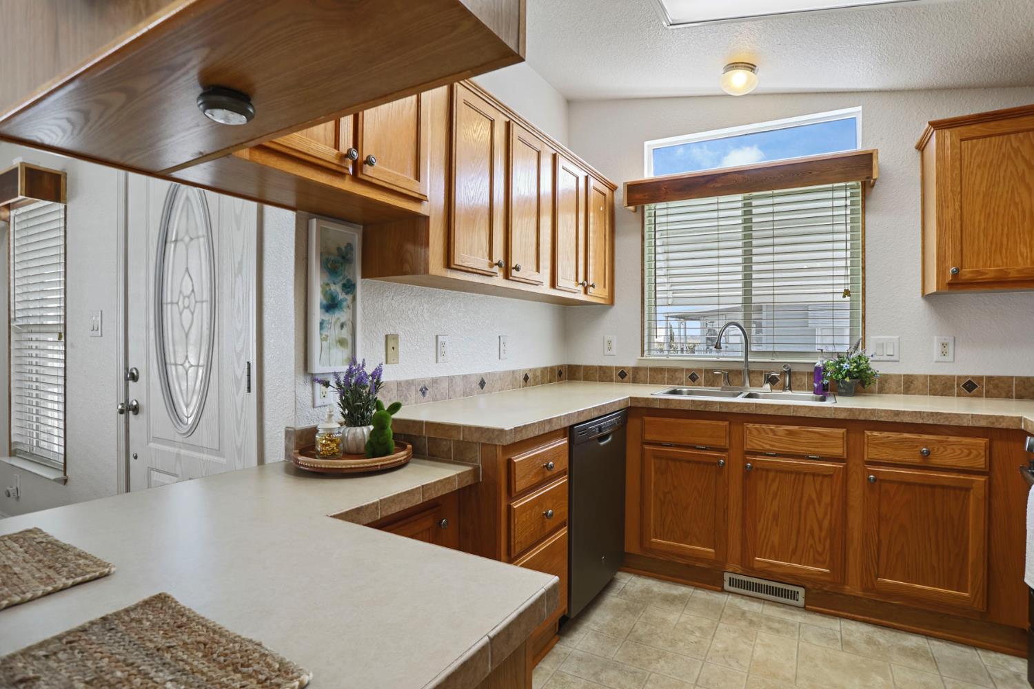 1830 E Yosemite Ave #186, Manteca, CA 95336