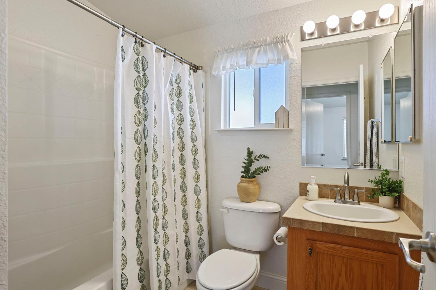 1830 E Yosemite Ave #186, Manteca, CA 95336