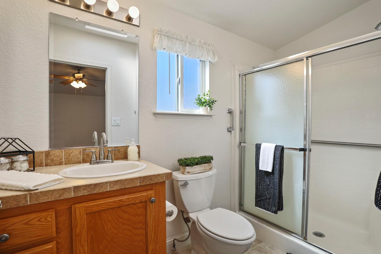 1830 E Yosemite Ave #186, Manteca, CA 95336