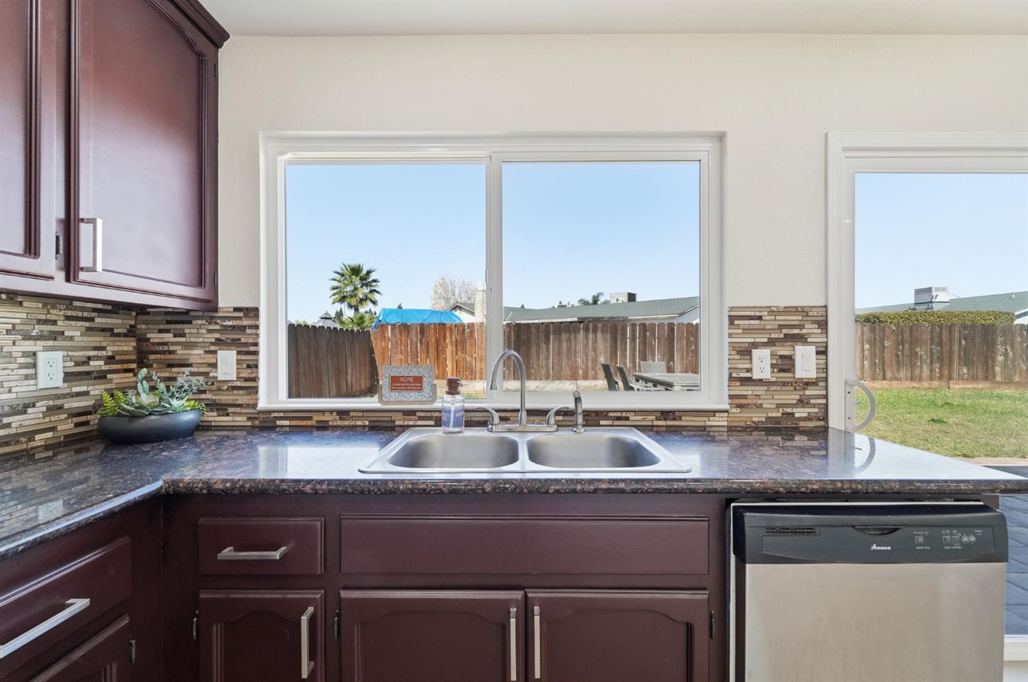 1376 Speer St, Oakdale, CA 95361