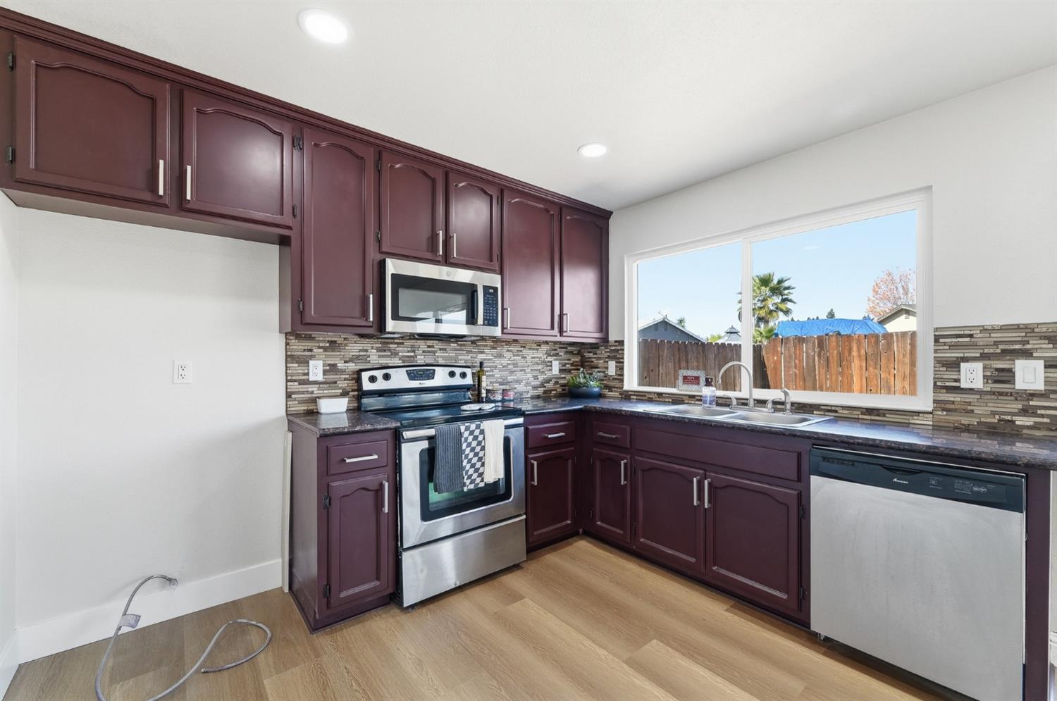 1376 Speer St, Oakdale, CA 95361