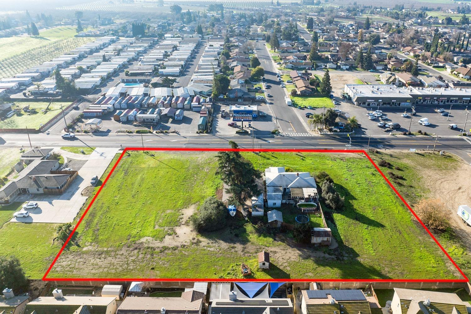 2350 Jackson Ave, Escalon, CA 95320