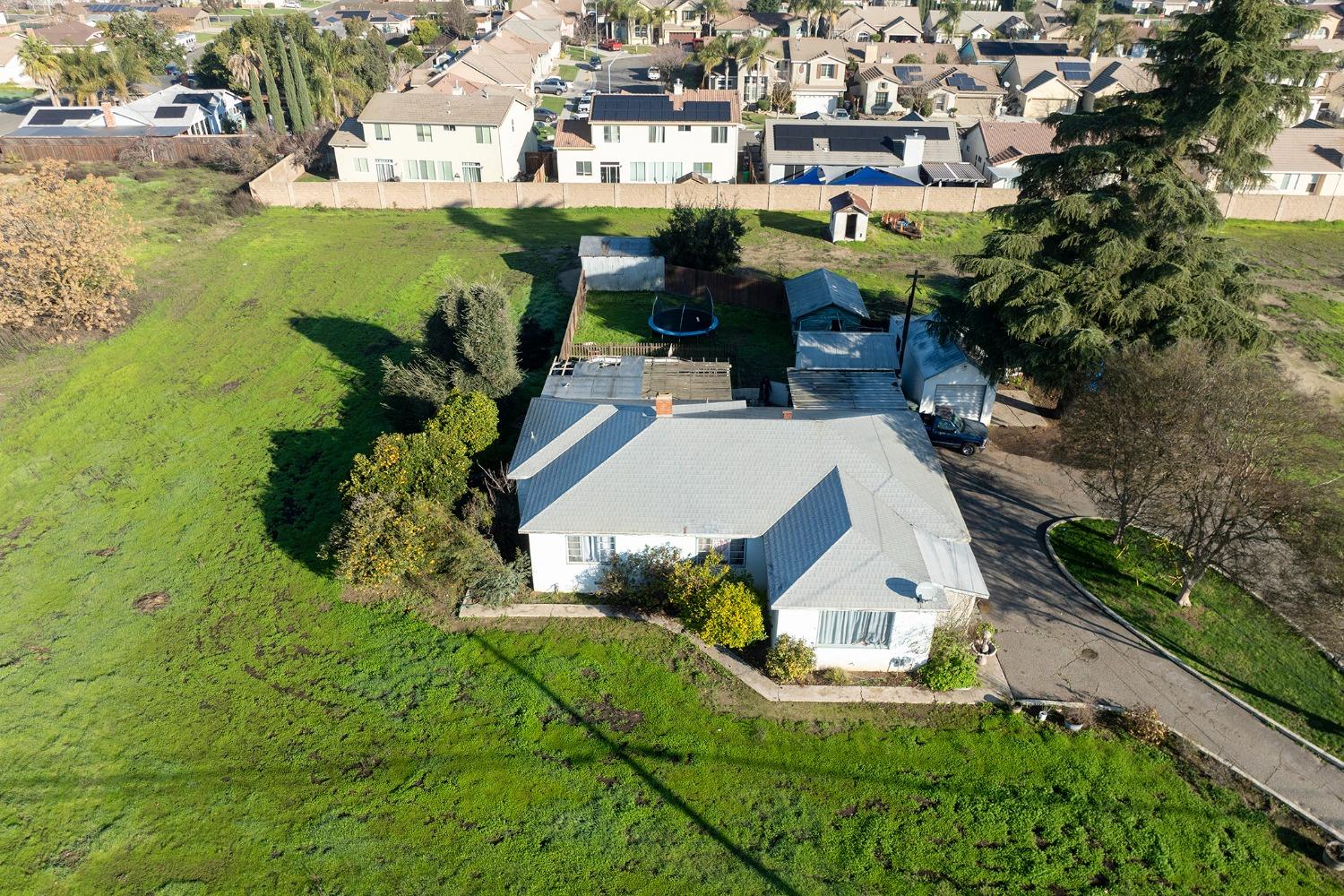 2350 Jackson Ave, Escalon, CA 95320