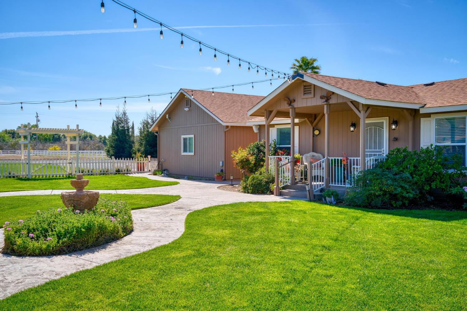 15303 Orange Blossom Rd, Oakdale, CA 95361