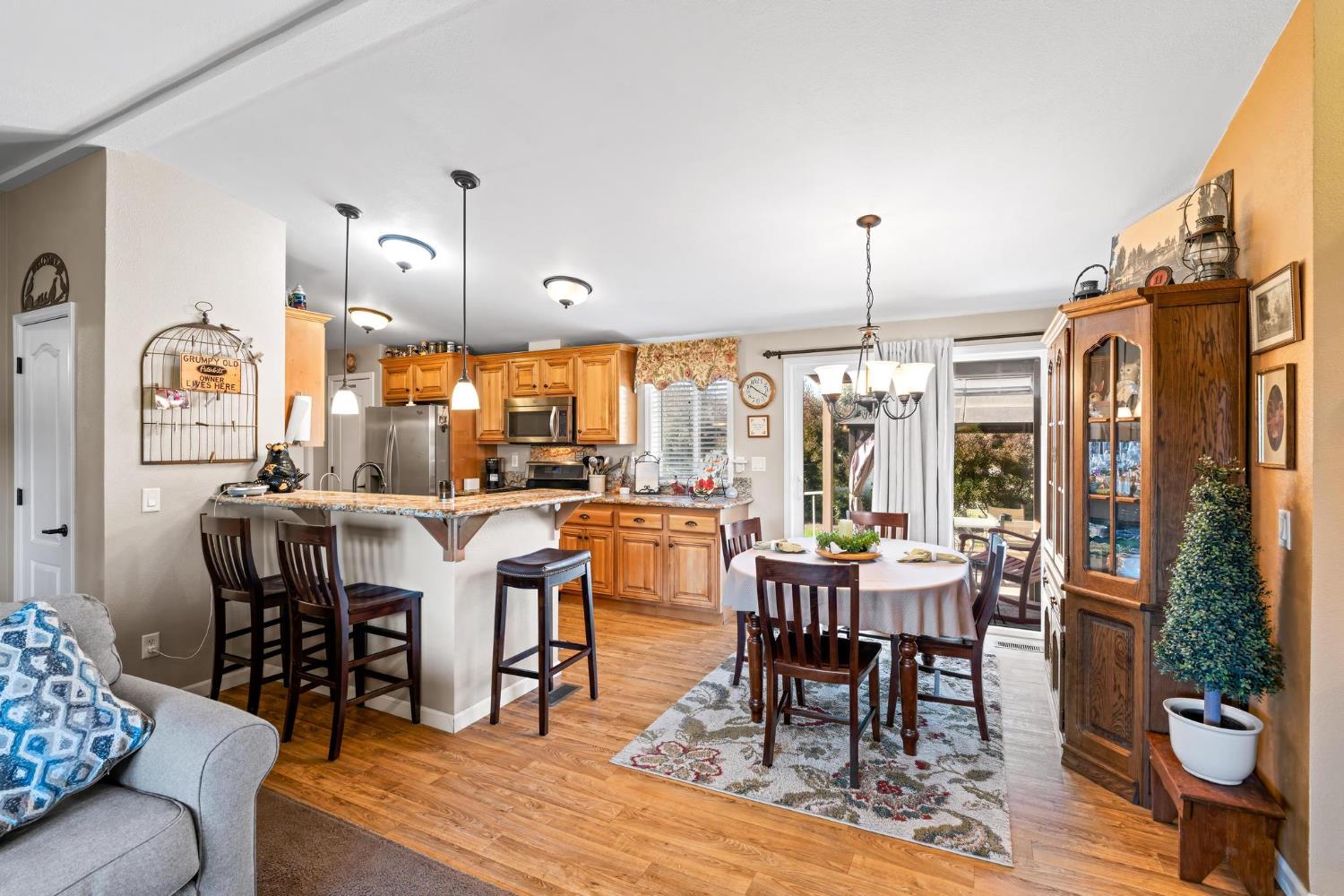 15303 Orange Blossom Rd, Oakdale, CA 95361