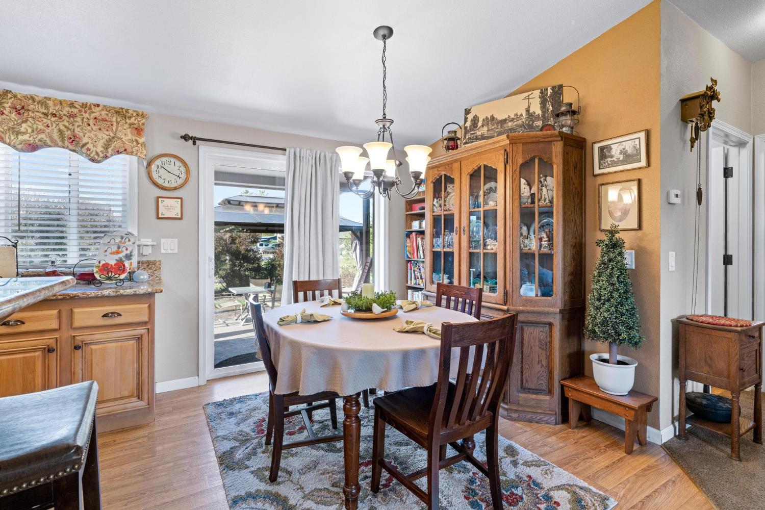 15303 Orange Blossom Rd, Oakdale, CA 95361