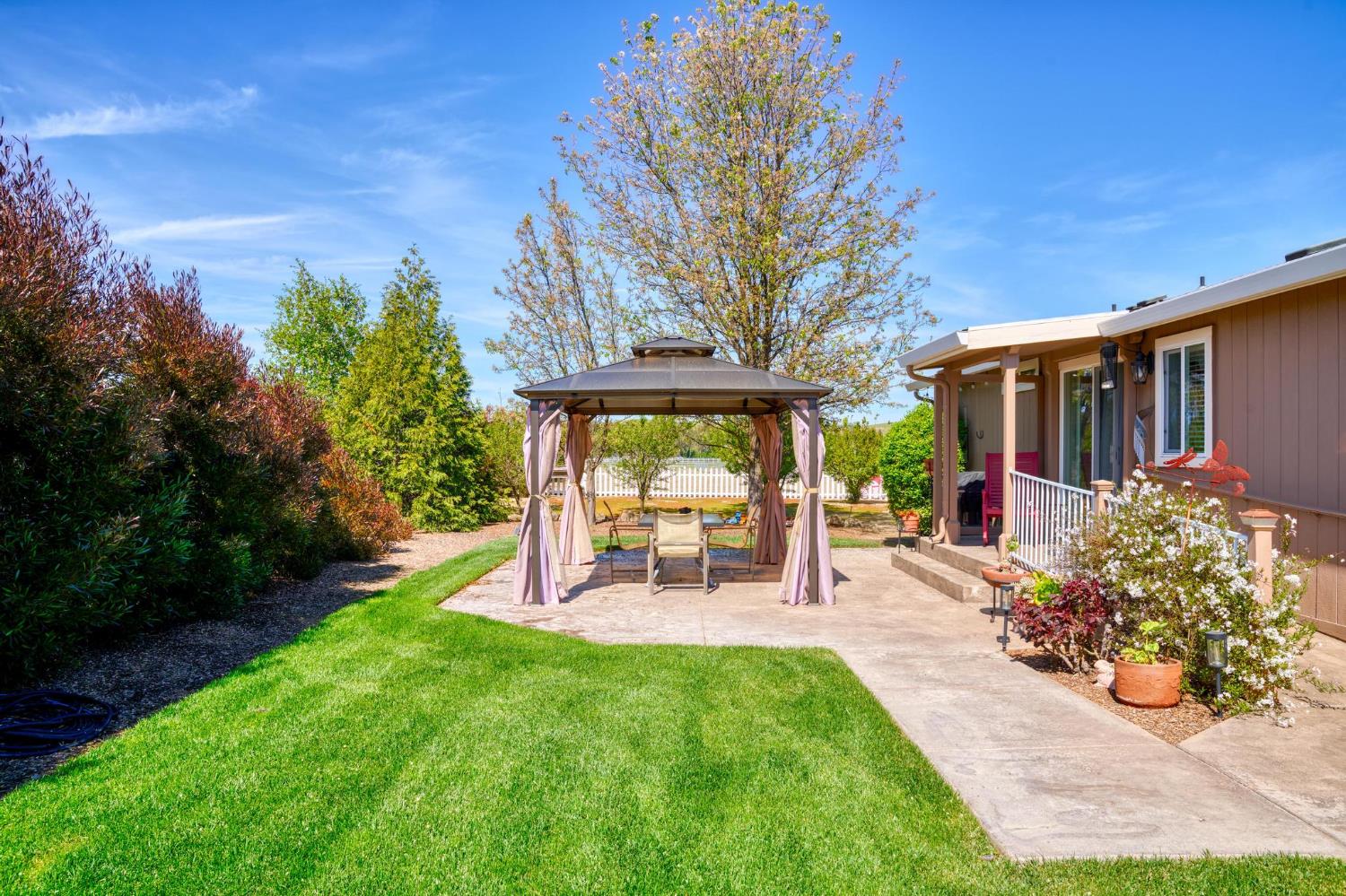 15303 Orange Blossom Rd, Oakdale, CA 95361