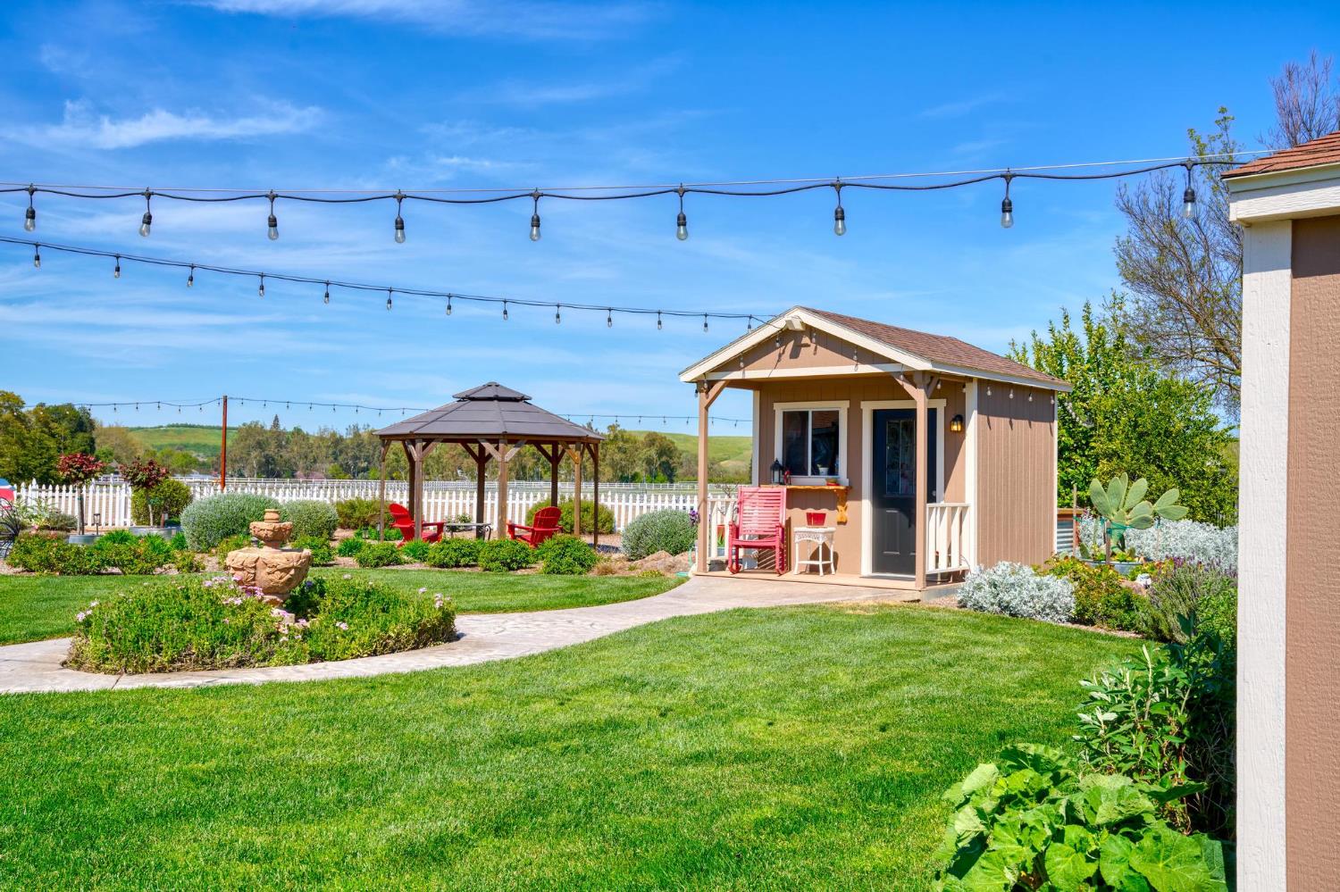 15303 Orange Blossom Rd, Oakdale, CA 95361