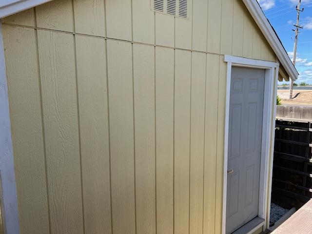 1541 Panthers Ln #13, Modesto, CA 95355