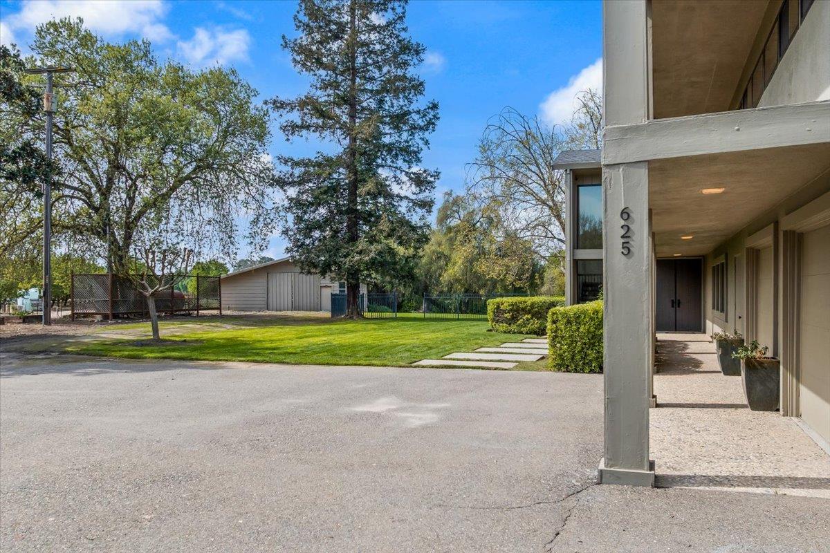 625 N Hopper Rd, Modesto, CA 95357
