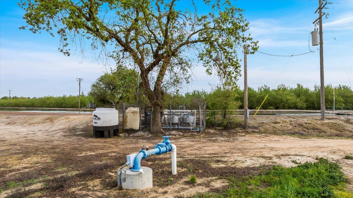 460 Albers Rd, Modesto, CA 95357