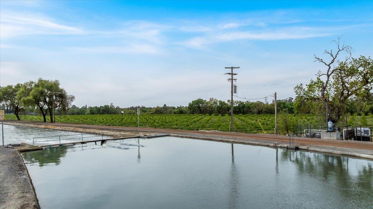 460 Albers Rd, Modesto, CA 95357