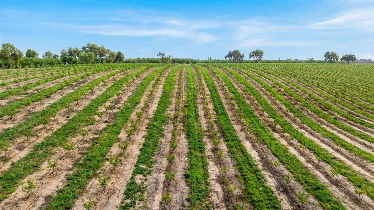 460 Albers Rd, Modesto, CA 95357