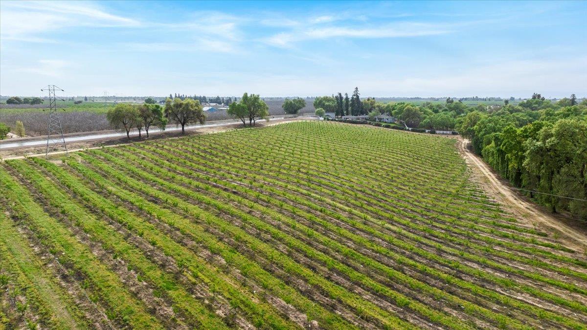 460 Albers Rd, Modesto, CA 95357
