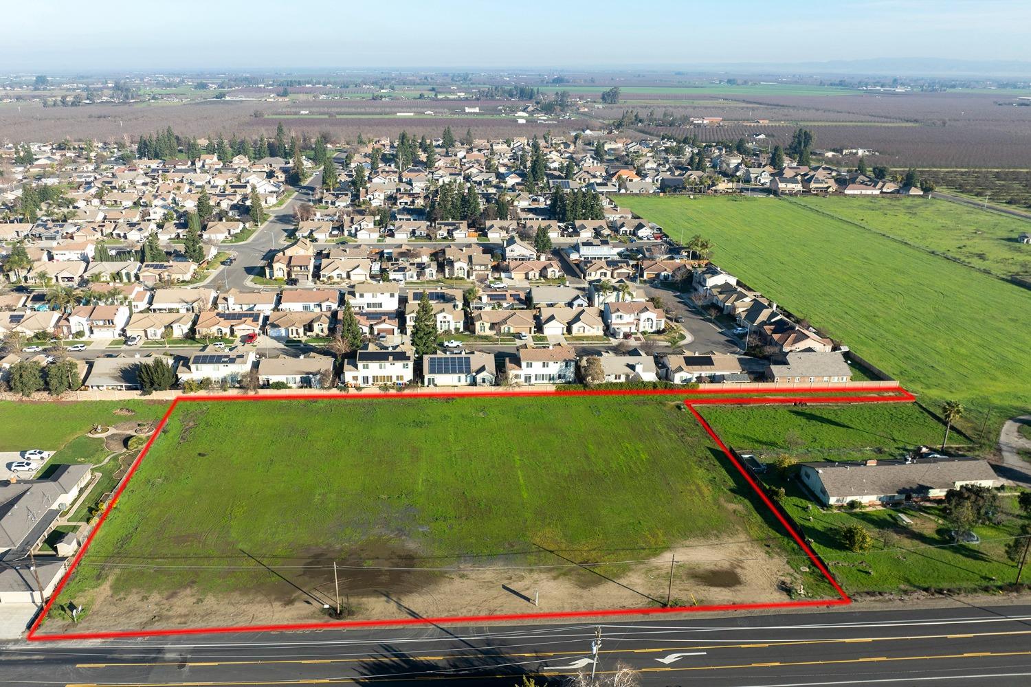 1 Jackson Ave, Escalon, CA 95320