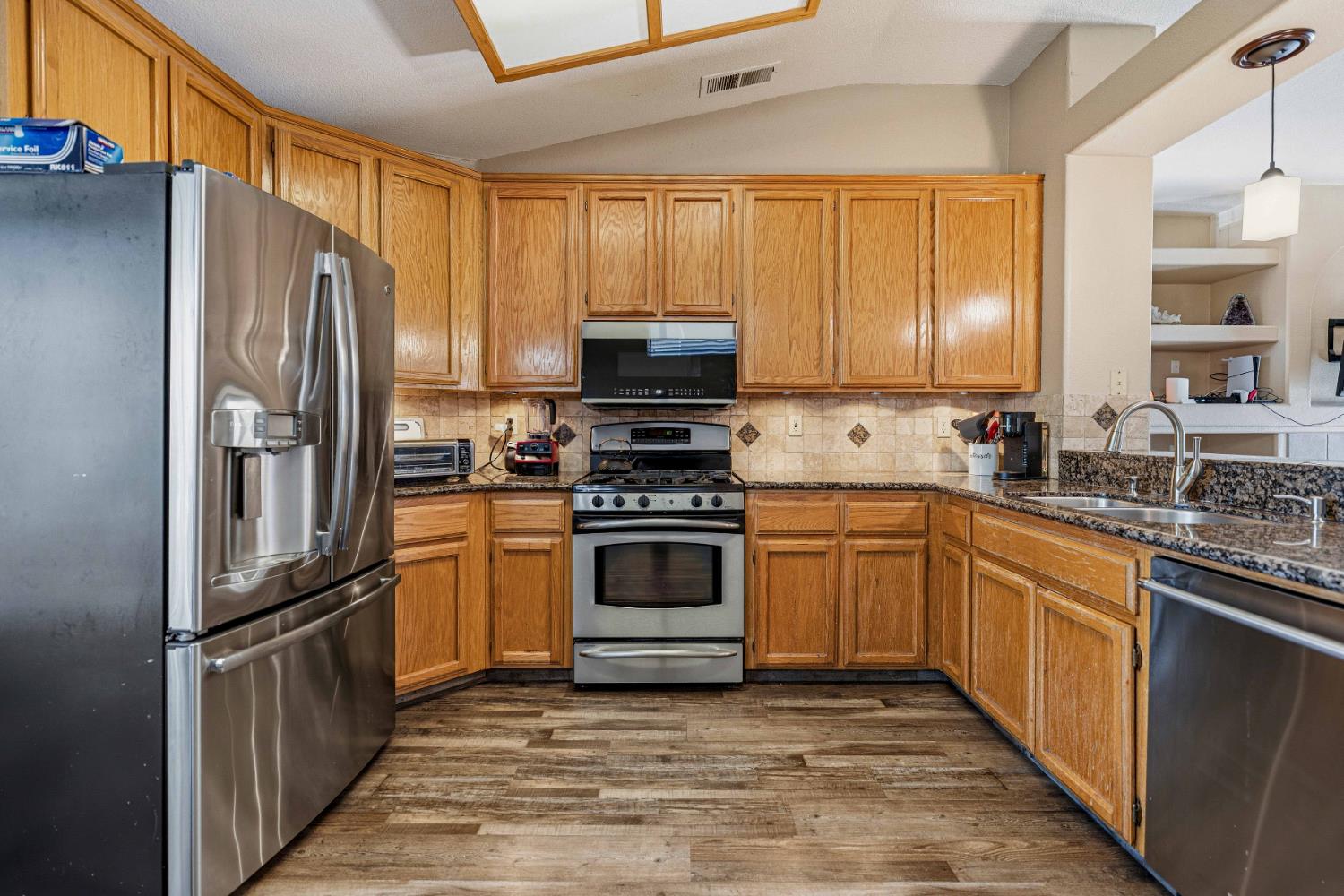 2728 Medinah Way, Modesto, CA 95355