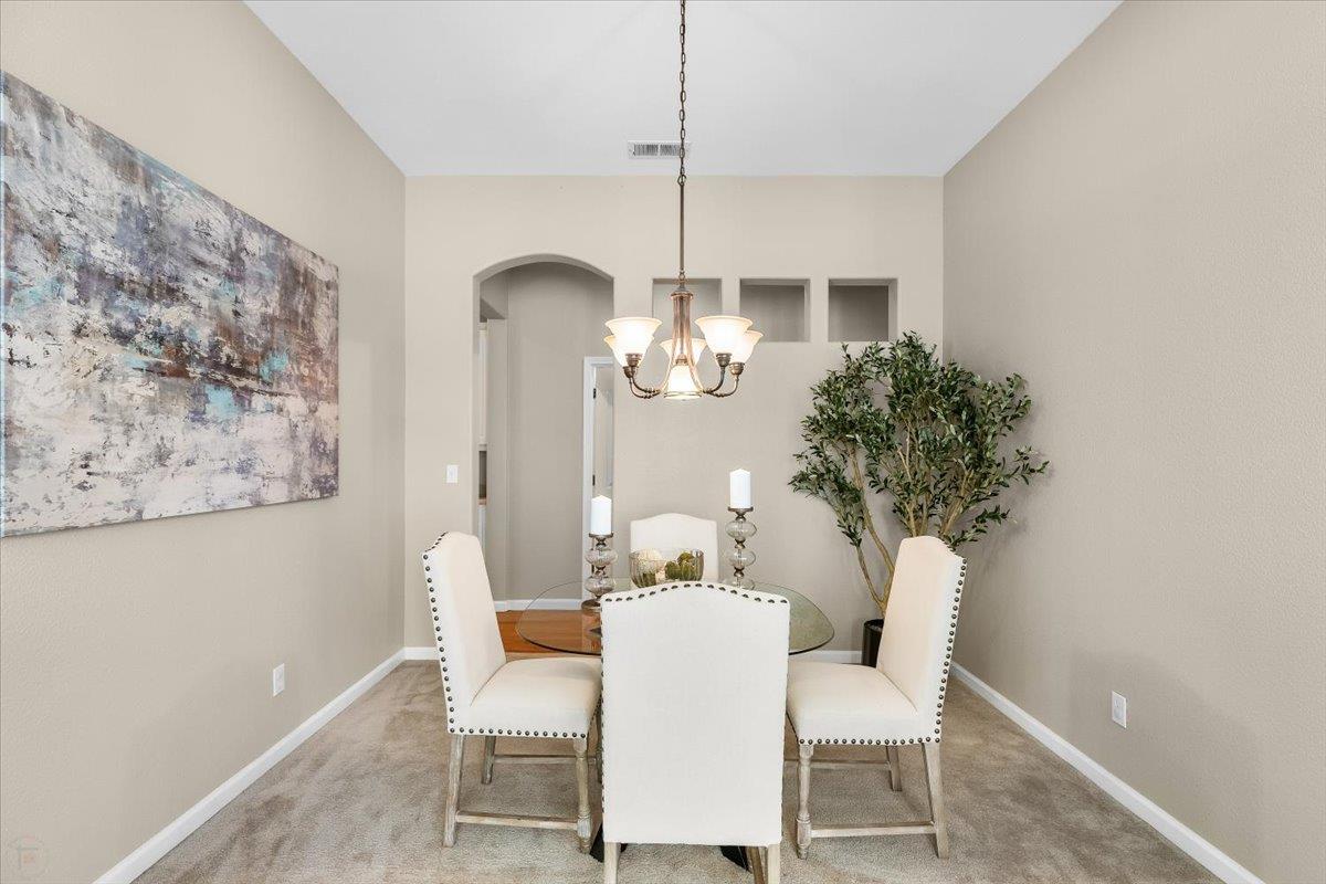 710 Almondcrest St, Oakdale, CA 95361