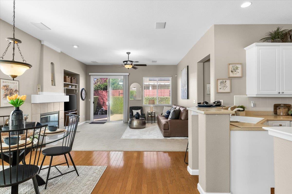 710 Almondcrest St, Oakdale, CA 95361