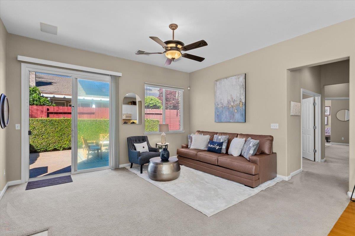 710 Almondcrest St, Oakdale, CA 95361