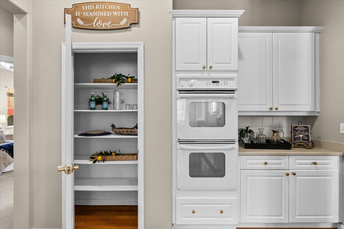 710 Almondcrest St, Oakdale, CA 95361