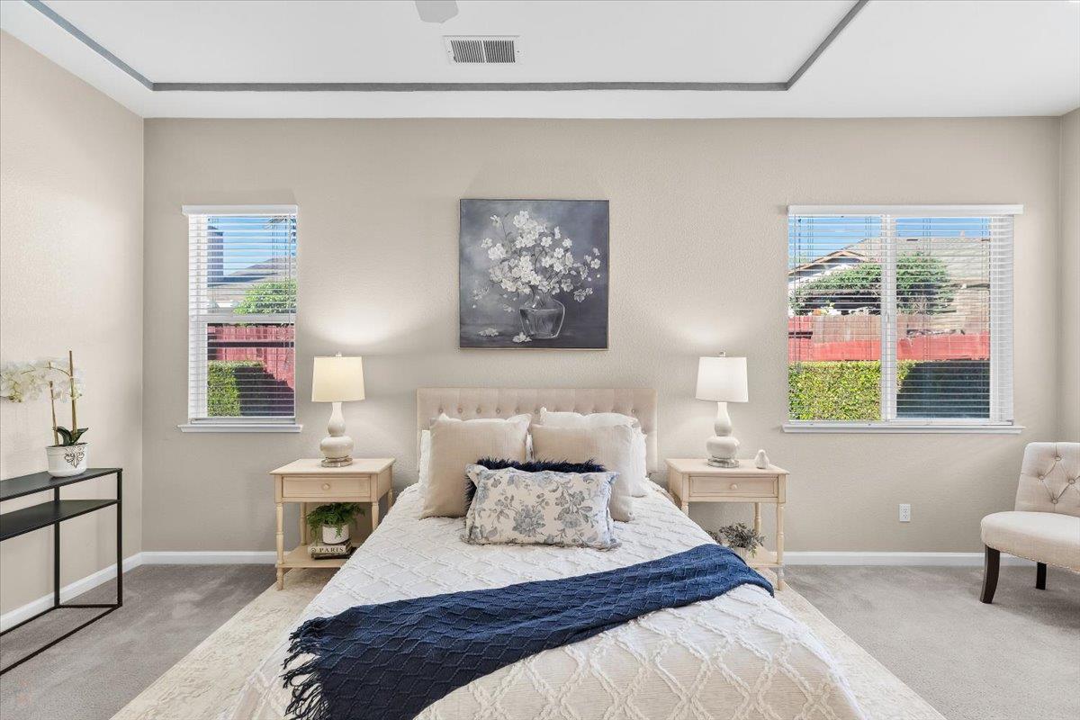 710 Almondcrest St, Oakdale, CA 95361