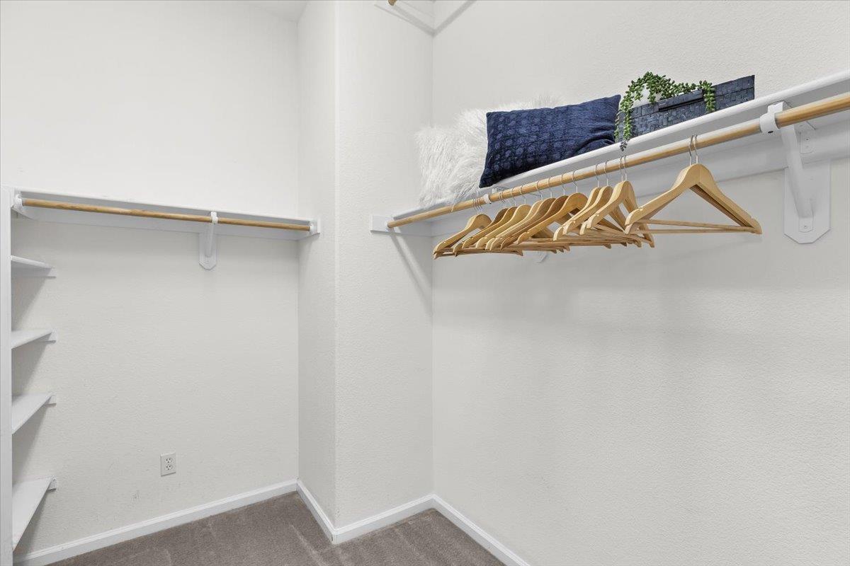 710 Almondcrest St, Oakdale, CA 95361