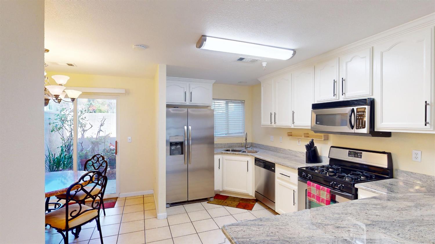 4057 Dale Rd #B, Modesto, CA 95356