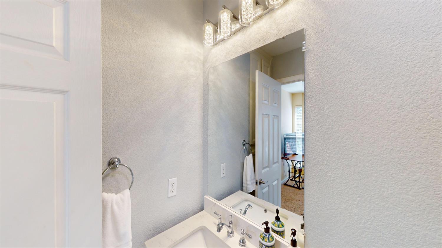 4057 Dale Rd #B, Modesto, CA 95356