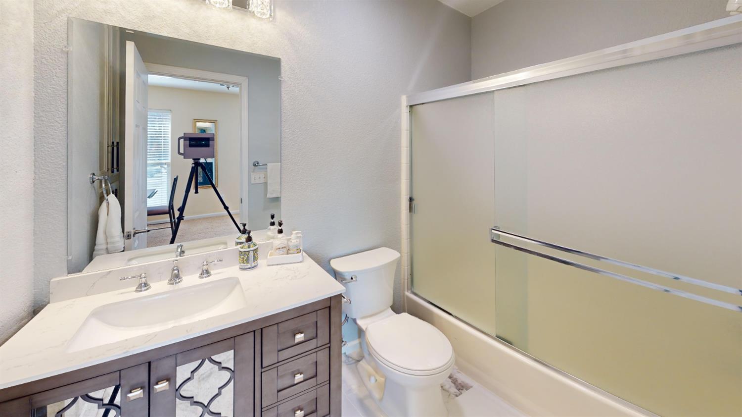 4057 Dale Rd #B, Modesto, CA 95356