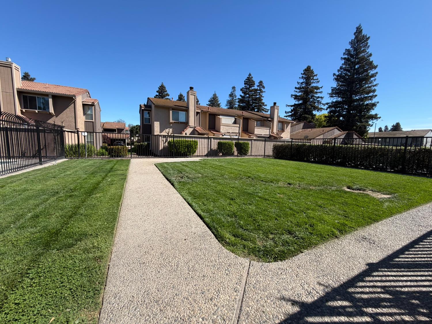 4057 Dale Rd #B, Modesto, CA 95356