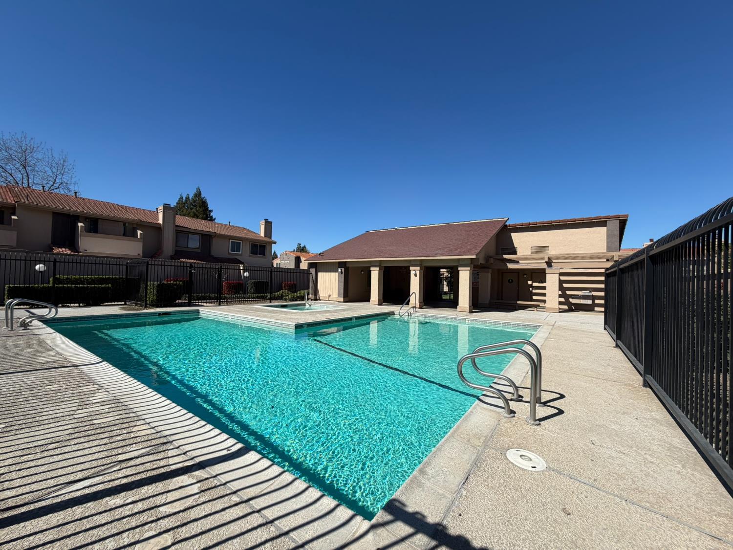 4057 Dale Rd #B, Modesto, CA 95356