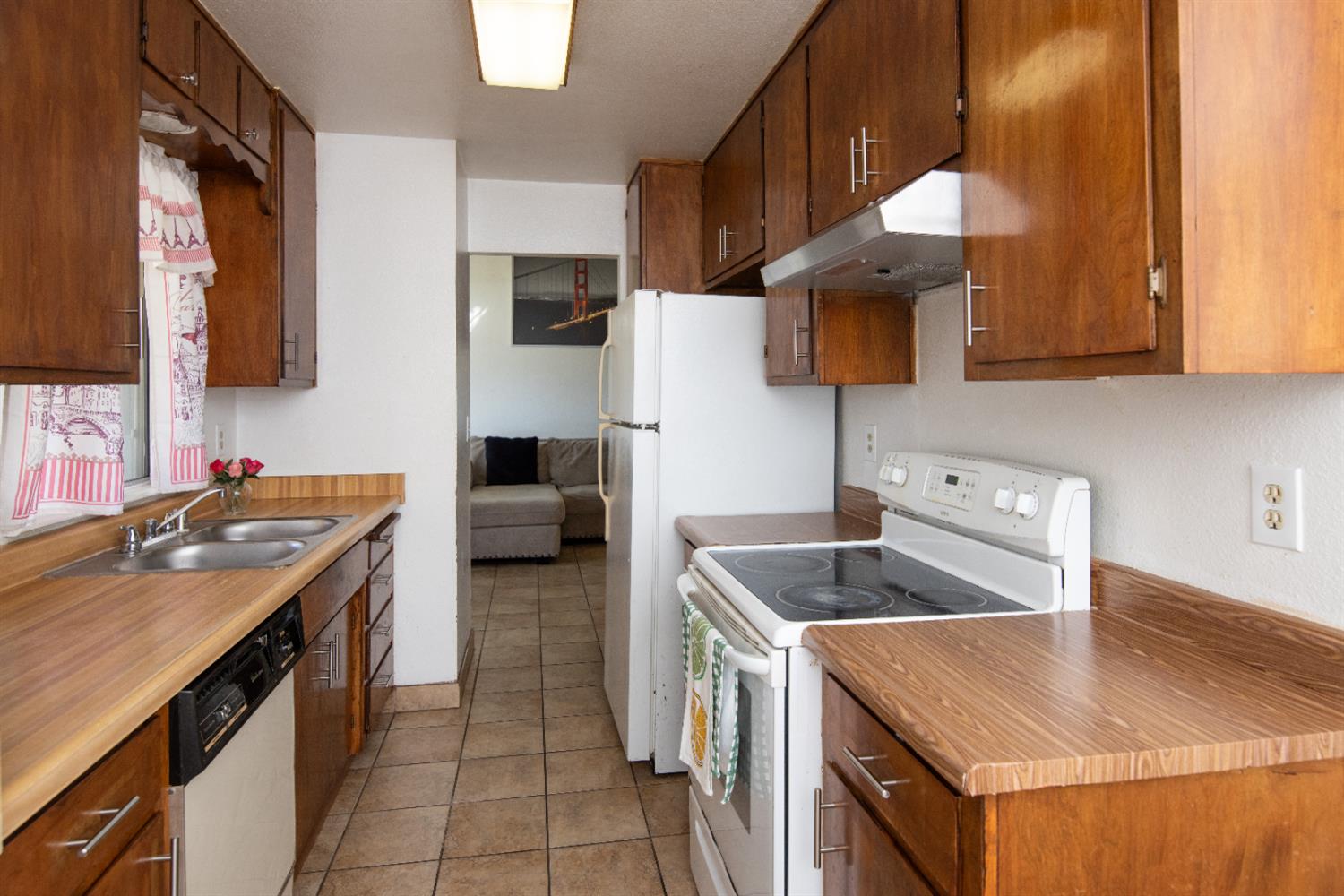 4025 Nugget Dr, Modesto, CA 95355