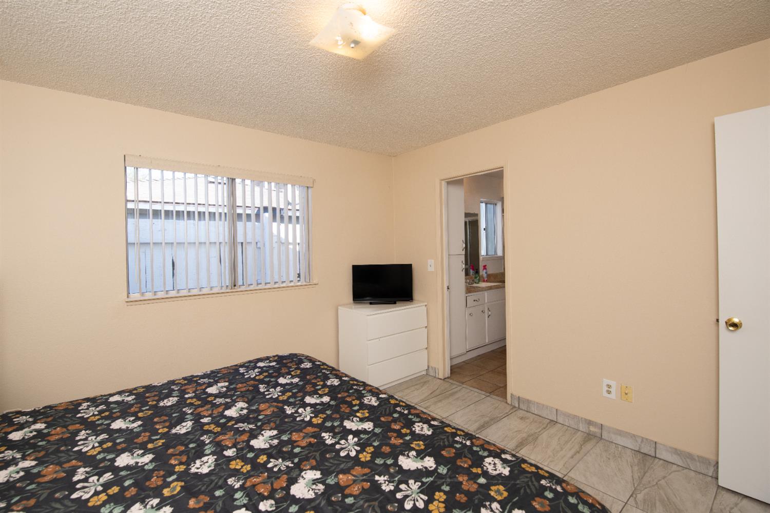 4025 Nugget Dr, Modesto, CA 95355